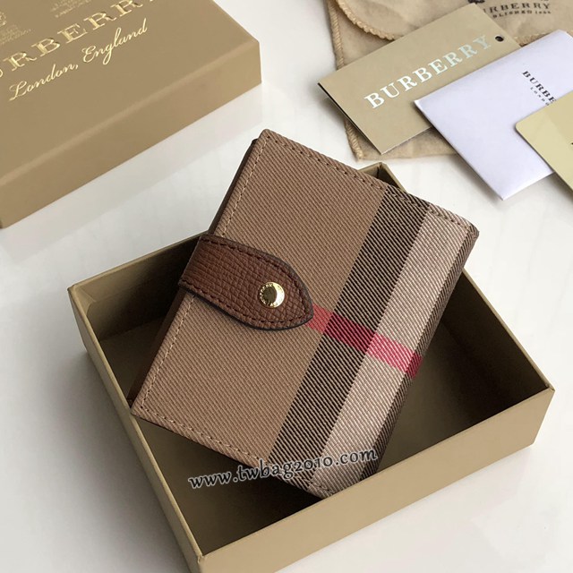 Burberry專門店新款手掌紋牛皮配格紋女士短夾錢包 巴寶莉經典款翻蓋短夾 yxb1049